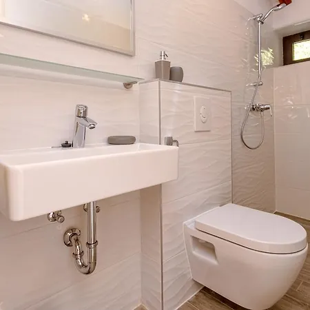 Villa Stone Marjan Pitve