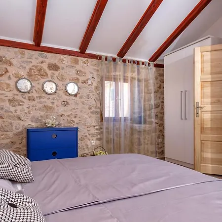 Villa Stone Marjan *