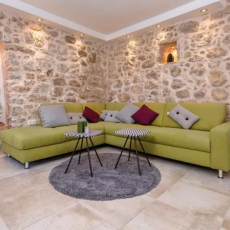 Villa Stone Marjan *