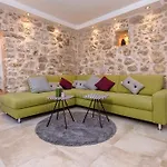 Villa Stone Marjan *