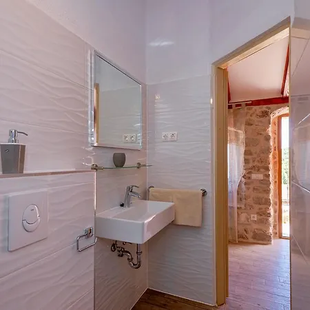 Villa Stone Marjan *