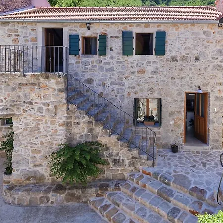 Vila Stone Marjan