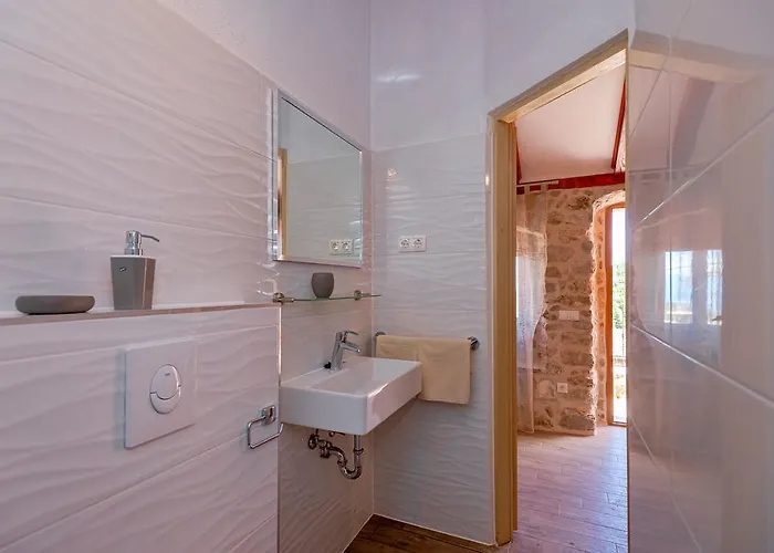 Villa Stone Marjan *